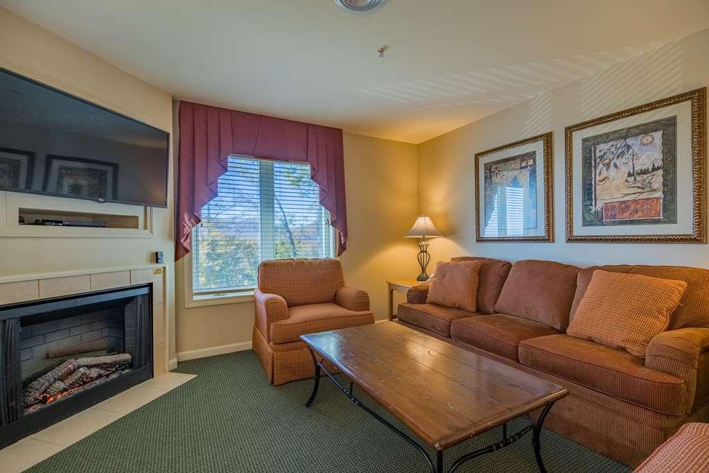 Vacation Village In The Berkshires Hancock Szoba fotó Living room at the Grand Summit Hotel