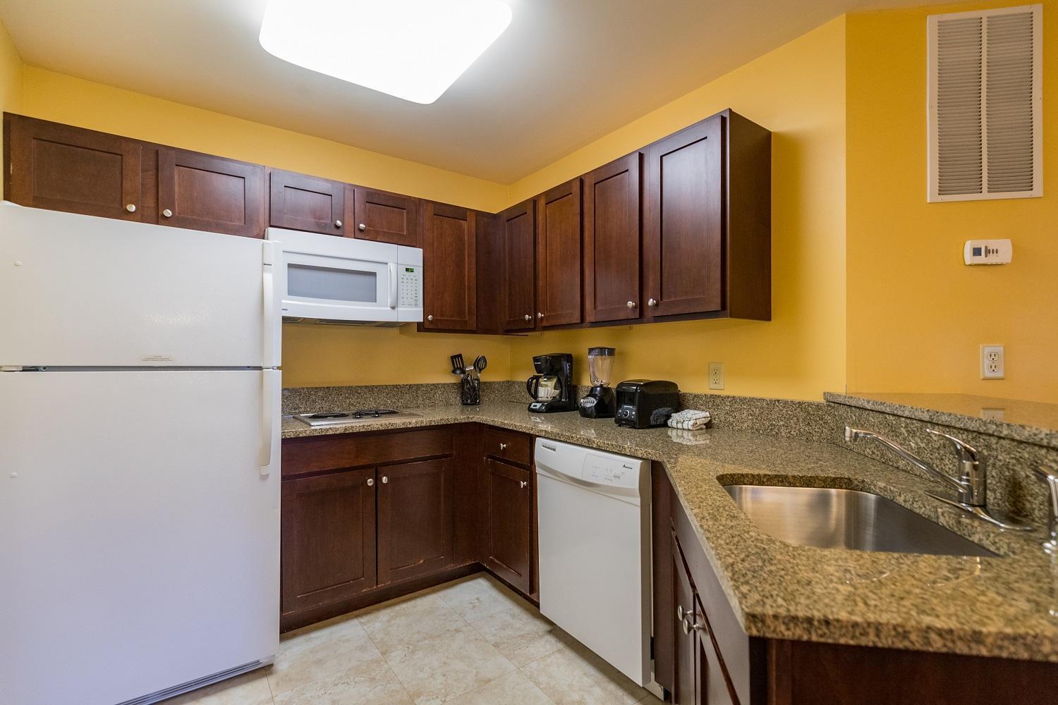 Vacation Village In The Berkshires Hancock Szoba fotó A typical kitchen in a Residence Inn