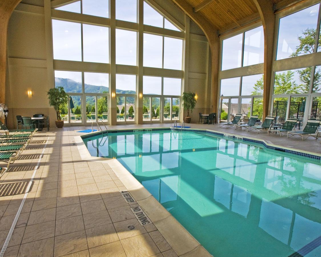 Vacation Village In The Berkshires Hancock Kültér fotó The indoor pool at the Grand Summit Hotel